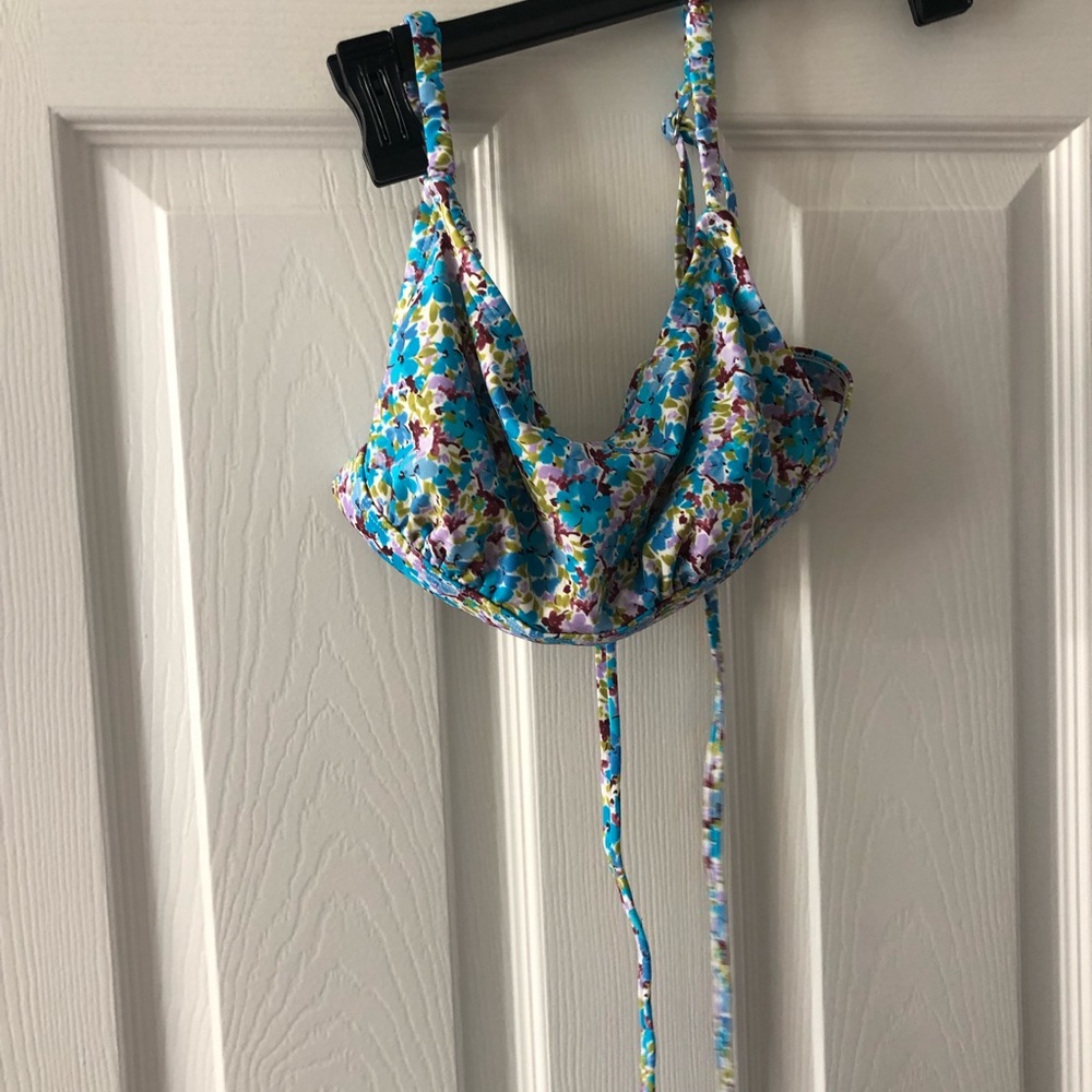 Xhilaration Floral Bikini Top